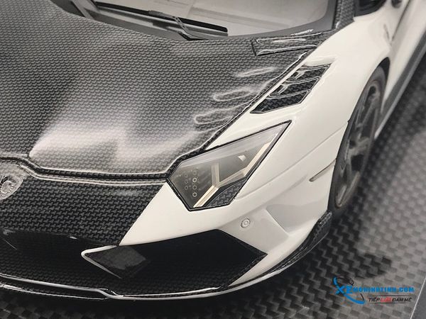 Lamborghini Aventador Mansory ( Trắng )