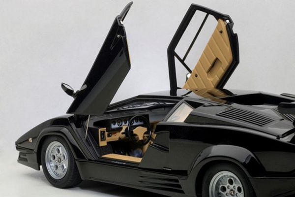 XE MÔ HÌNH LAMBORGHINI COUNTACH 25th ANNIVERSARY EDITION (BLACK) 1/18 AUTOART