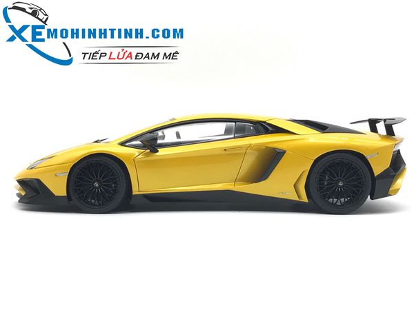 1/18 LAMBORGHINI AVENTADOR LP750-4 SV (VÀNG)