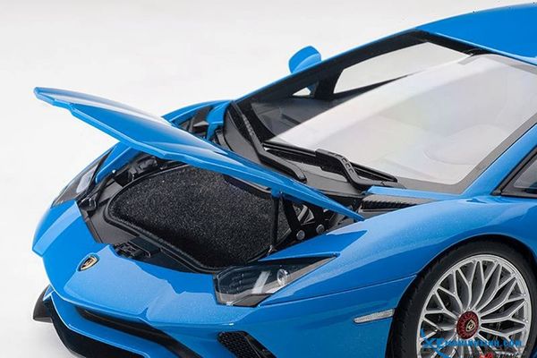 XE MÔ HÌNH LAMBORGHINI AVENTADOR S Baby Blue 1/18 AUTOART