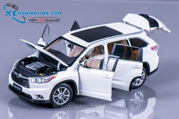 XE MÔ HÌNH TOYOTA HIGHLANDER 2015 1:18 PAUDI (TRẮNG)