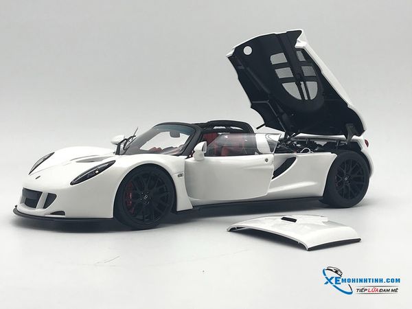 1/18 HENNESSEY VENOM GT SPYDER (WHITE)