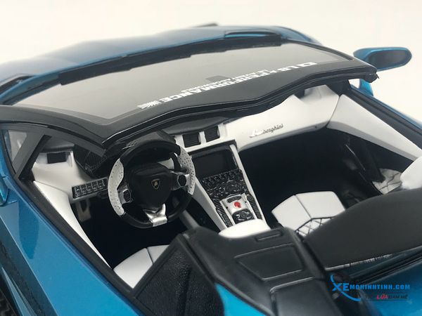 Lamborghini Aventador Liberty Walks Roadster Super S 1:18 (Xanh)