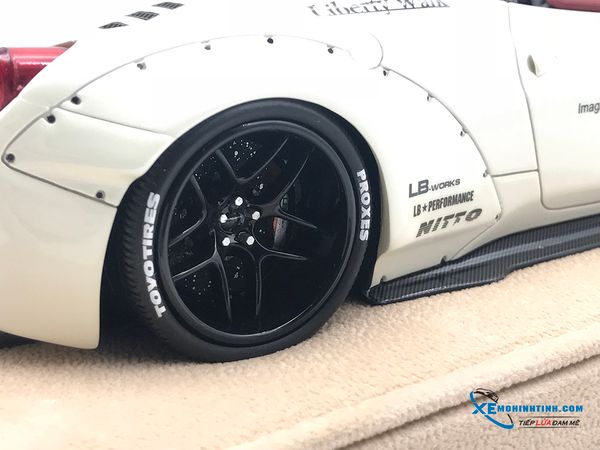 Ferrari 458 LB Roadster Liberty Walk 1:18 (Trắng)