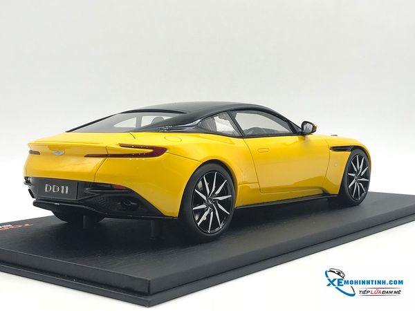 Aston Martin DB11 Sanbarst 1/18 Yellow