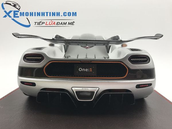 Xe Mô Hình Koenigsegg One:1 1:18 Frontiart (Bạc)