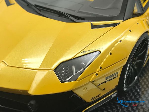 Lamborghini Aventador Liberty Walks Roadster Super S 1:18 (Vàng)