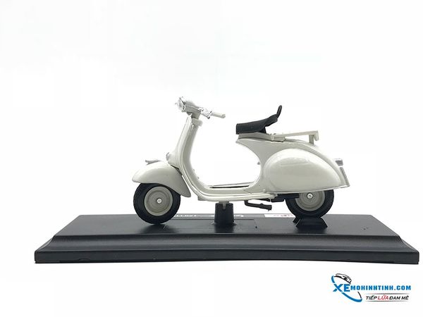 Vespa 150 (1956) 1:18 Maisto ( Trắng )