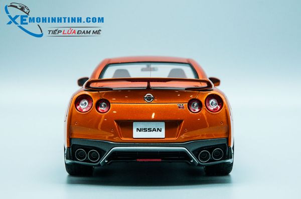 Xe Mô Hình Nissan Gt-R35 2017 1:18 Tarmac Works (Cam)