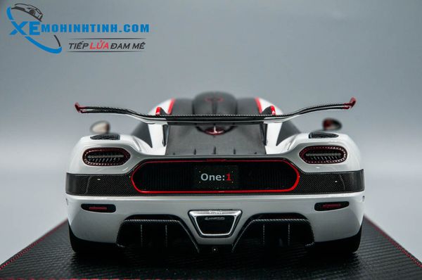 Xe Mô Hình Koenigsegg One:1 1:18 Frontiart ( Trắng )