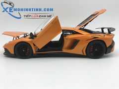 1/18 LAMBORGHINI AVENTADOR LP750-4 SV (ARANCIO ATLAS/ METALLIC ORANGE)