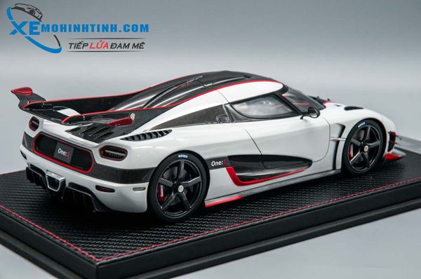 Xe Mô Hình Koenigsegg One:1 1:18 Frontiart ( Trắng )