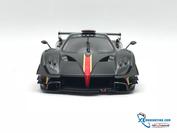 MH PAGANI ZONDA REVOLUCION 1:18 AUTOART (BLACK CARBON FIBER)