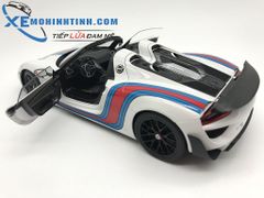 1/18 PORSCHE 918 SPYDER WEISSACH PACKAGE (WHITE/MARTINI LIVERY)