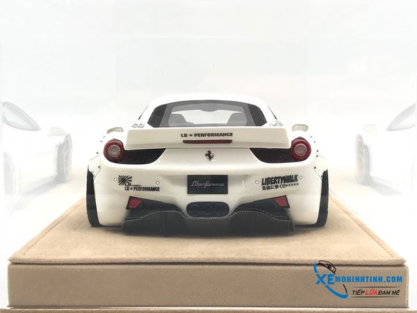 1/18 LB WORKS FERRARI 458 WHITE WITH GOLD WHEEL