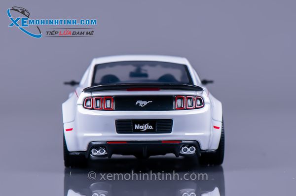 Xe Mô Hình Ford Mustang 2014 Street Racer 1:24 Maisto (Trắng)