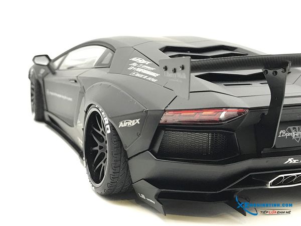 1/18 LB-WORKS LAMBORGHINI AVENTADOR (MATT BLACK)