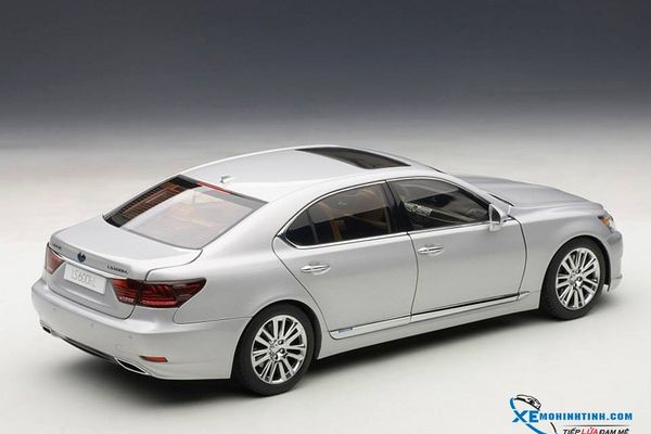 Xe Mô Hình Lexus LS600hl 1:18 Autoart ( Bạc )