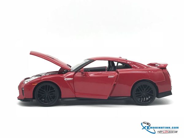 Nissan GT-R Year 2017 Bburago 1:24 (Đỏ)