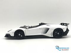 1/18 LAMBORGHINI AVENTADOR J (WHITE)