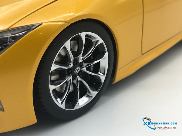 78847 MH 1:18 LEXUS LC500 (METALIC YELLOW)