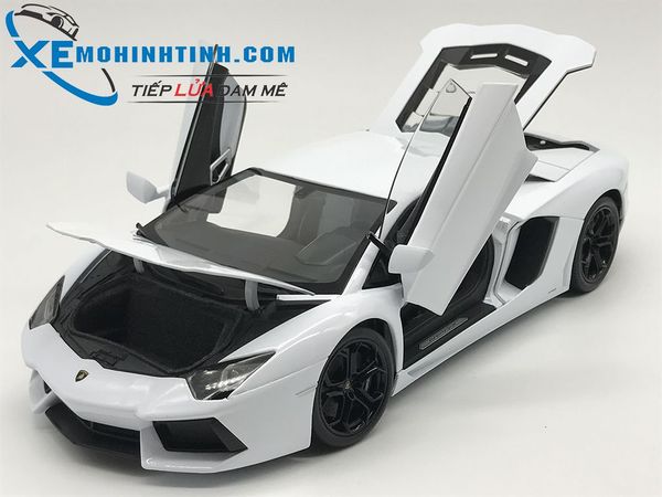 Xe Mô Hình Lamborghini Aventador Lp700 1:18 Welly-Fx (Trắng)