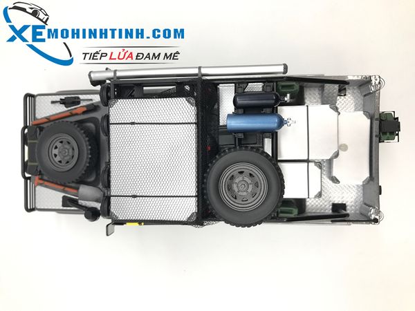 Land Rover Defender Movie Edition 1:18 Kyosho