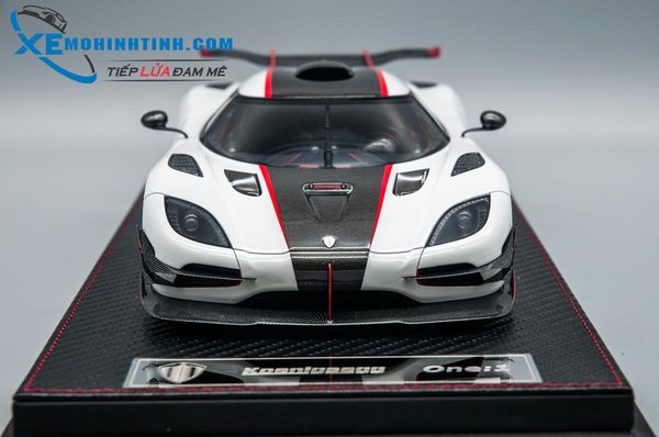 Xe Mô Hình Koenigsegg One:1 1:18 Frontiart ( Trắng )