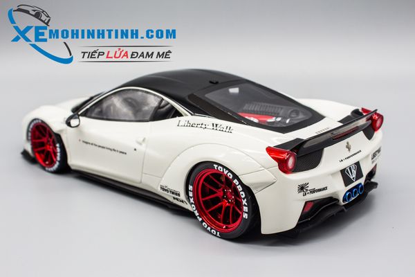 XE MÔ HÌNH FERRARI 458 LB PERFORMANCE 1:18 AGU (TRẮNG)