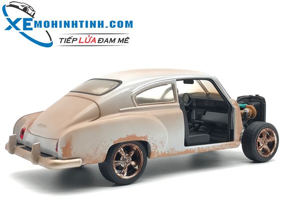 MH DOM'S CHEVY FLEETLINE 1:24 (BẠC)