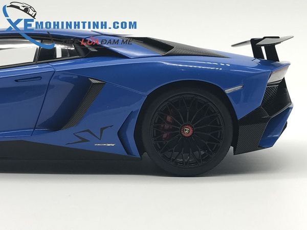 1/18 LAMBORGHINI AVENTADOR LP750-4 SV (BLU LEMANS/BLUE)