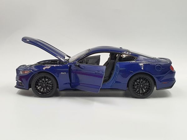 XE MÔ HÌNH FORD MUSTANG GT 2015 1:24 WELLY (XANH)