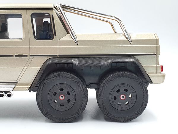 XE MÔ HÌNH MERCEDES BENZ G63 6X6 1:24 WELLY (GOLD)