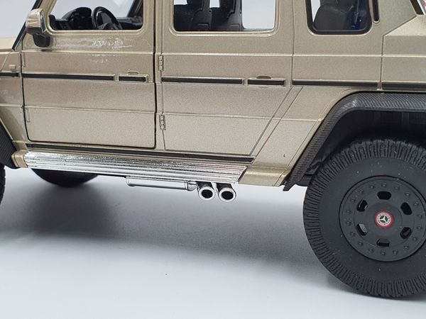 XE MÔ HÌNH MERCEDES BENZ G63 6X6 1:24 WELLY (GOLD)