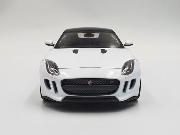 XE MÔ HÌNH JAGUAR F TYPE 1:24 WELLY (TRẮNG)