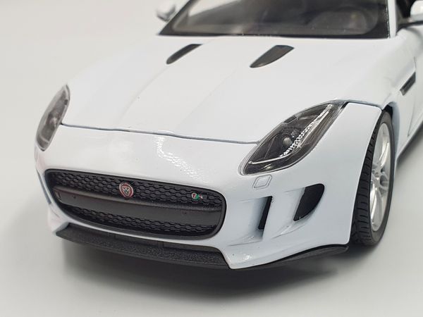 XE MÔ HÌNH JAGUAR F TYPE 1:24 WELLY (TRẮNG)