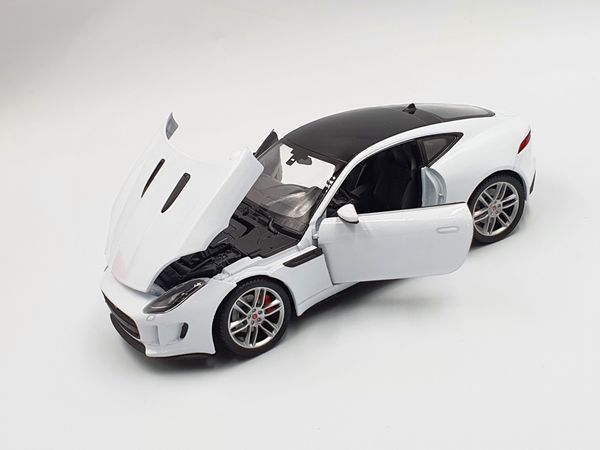 XE MÔ HÌNH JAGUAR F TYPE 1:24 WELLY (TRẮNG)