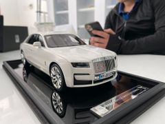 Xe Mô Hình Rolls-Royce Ghost 1:18 Motorhelix ( Trắng )