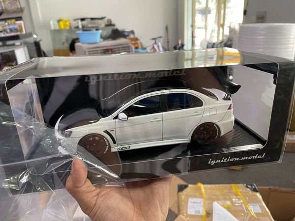 Xe Mô Hình Mitsubishi Lancer Evolution X (CZ4A) 1:18 Ignition Model ( Trắng )