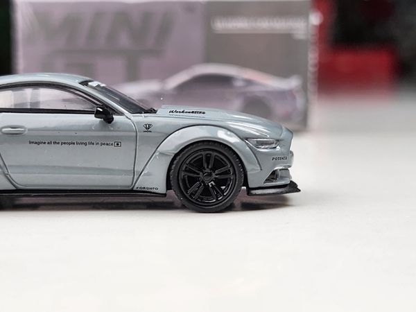 Xe mô hình LB-WORKS FORD MUSTANG Grey LHD 1:64 MiniGT ( Xám )