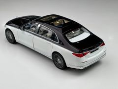 Xe Mô Hình Mercedes-Maybach S-Class 2021 1:18 Norev ( Trắng Mui Đen/ Mâm Vành )