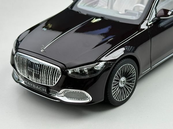 Xe Mô Hình Mercedes-Maybach S-Class 2021 1:18 Norev ( Black Ruby ) - Mâm Vành