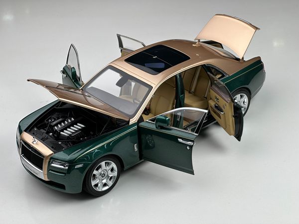 Xe Mô Hình Rolls-Royce Ghost 1:18 Kyosho ( Green/ Gold )