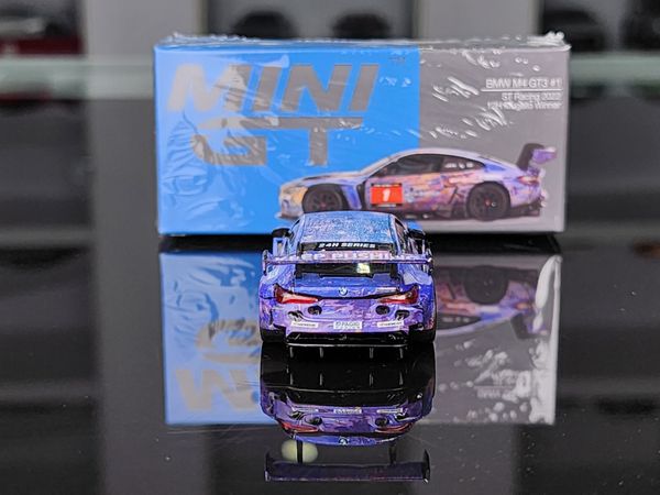 Xe Mô Hình BMW M4 GT3 #1 ST Racing 2022 12H Mugello Winner 1:64 MiniGT ( Xanh )