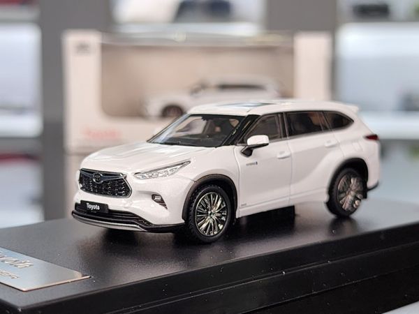 Xe Mô Hình Toyota Highlander 1:64 LCD ( Trắng )