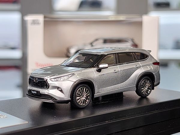 Xe Mô Hình Toyota Highlander 1:64 LCD ( Bạc )