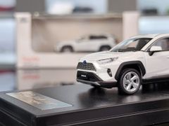 Xe Mô Hình Toyota RAV4 Hybrid 1:64 LCD ( Trắng )