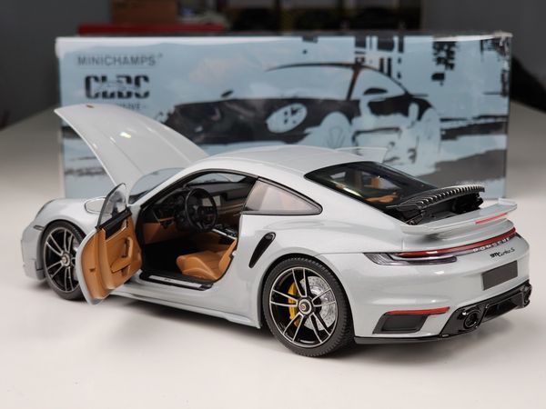 Xe mô hình Porsche 911 (992) Turbo S Coupe Sport Design - 2021 1:18 Minichanmps (Silver Metallic)