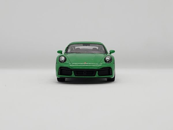 Xe Mô Hình Porsche 911 Turbo S Python Green LHD 1:64 ( Xanh Lá )