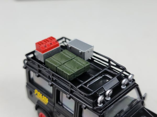 Xe mô hình Land Rover Defender 110 1:64 MINIGT (Đen)